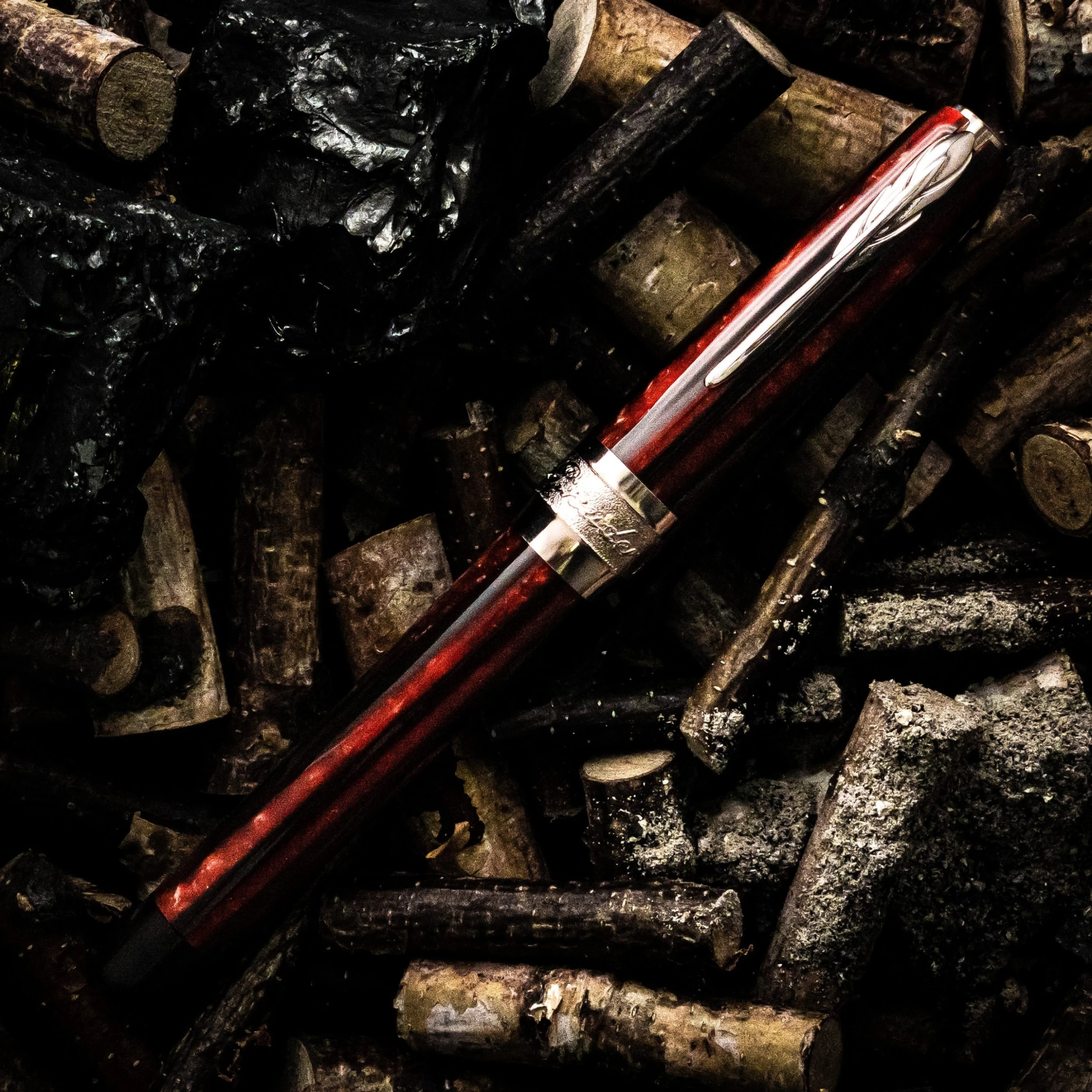 Pineider Arco Firefox Limited Edition Rollerball Pen - Image 2