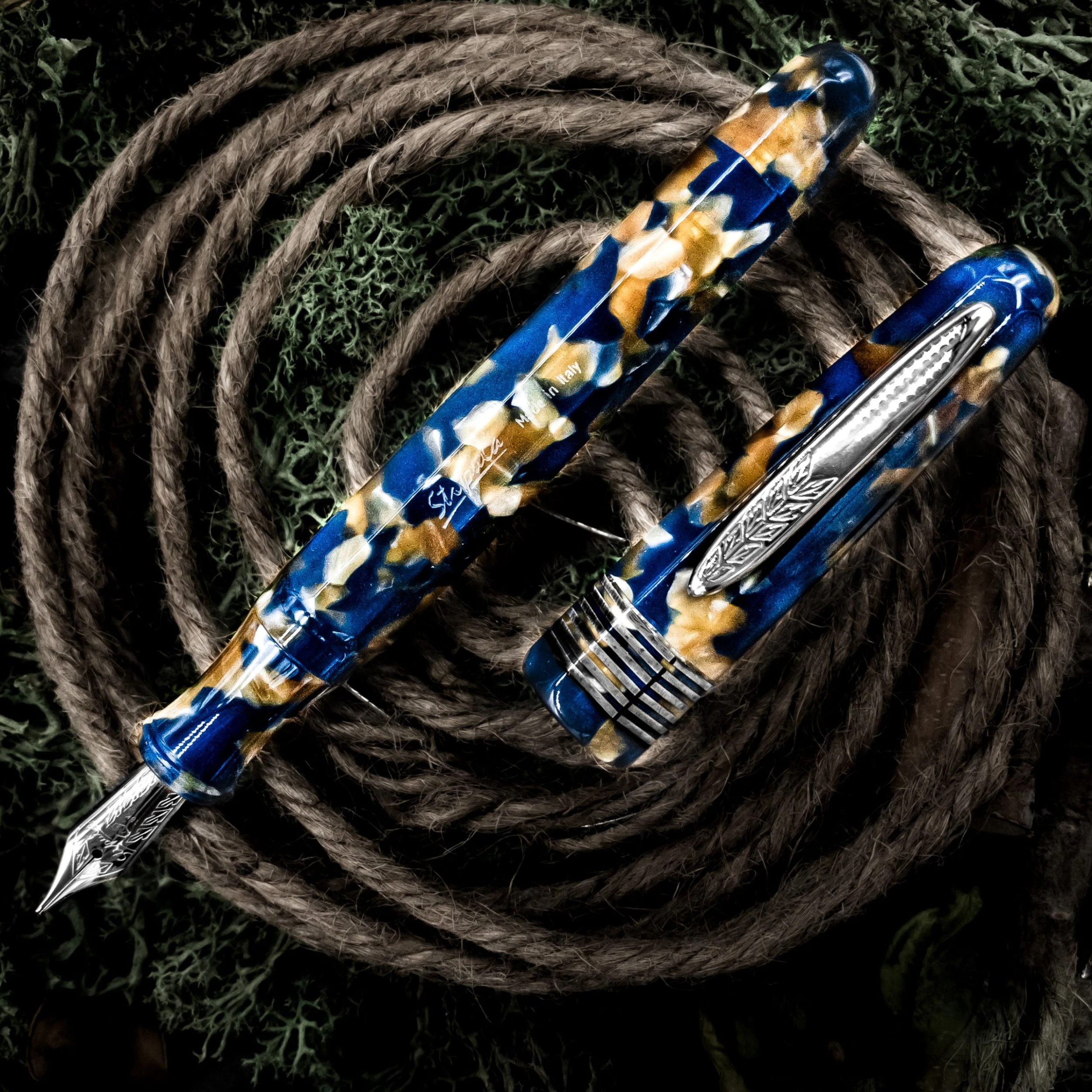 Stipula Limited Edition Etruria Faceted Fountian Pen, Champagne Blue 2 Stipula Limited Edition Etruria Faceted Fountian Pen, Champagne Blue